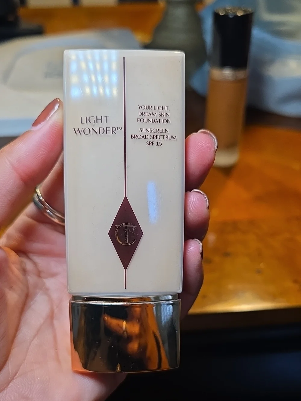 Charlotte Tilbury Light Wonder Foundation